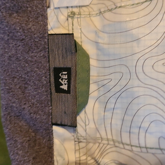 CLEARANCE /Make an offer! REI Rain Jacket Sz S - Picture 2 of 8